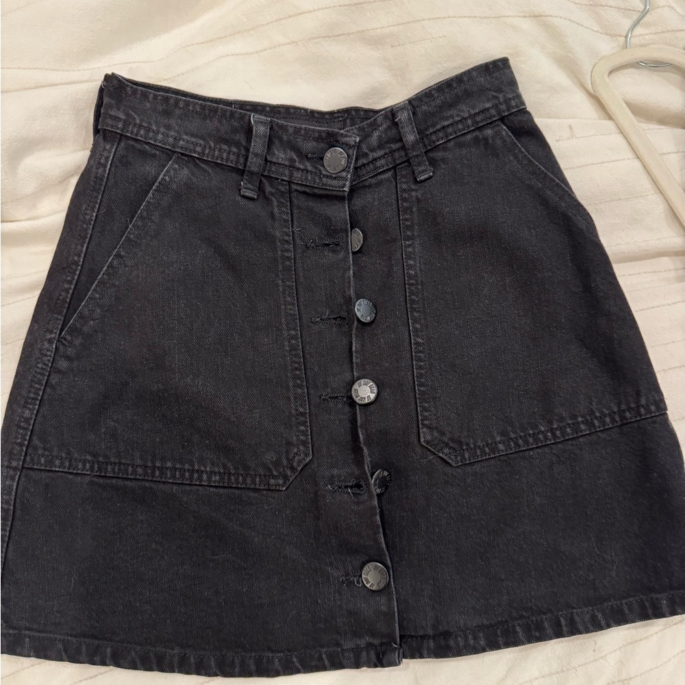 Chic Charcoal Button-Front A-Line Skirt